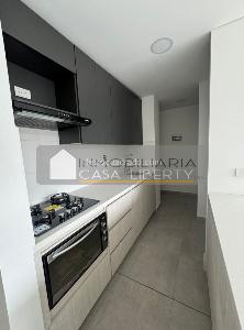 Apartamento de 3 alcobas en venta en Laureles, Medellín, 75 m² · foto 3 de 20