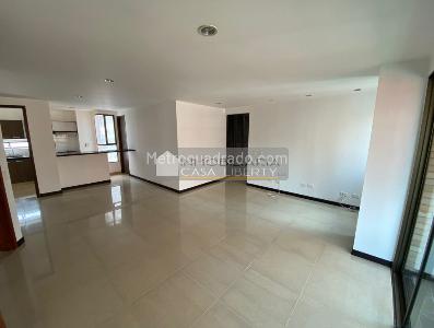 Apartamento de 3 alcobas en venta en Laureles, Medellín, 107 m² · foto 2 de 15