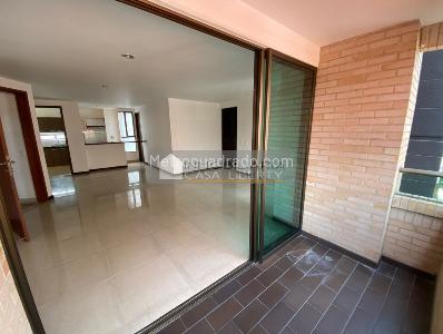 Apartamento de 3 alcobas en venta en Laureles, Medellín, 107 m² · foto 3 de 15