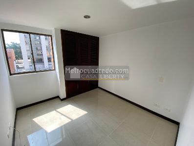 Apartamento de 3 alcobas en venta en Laureles, Medellín, 107 m² · foto 9 de 15