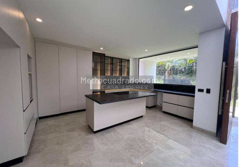 Casa en Arriendo, Las Palmas, Envigado - Mehr