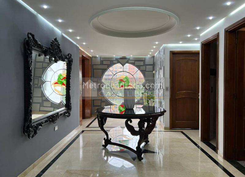 Elegant 4BR Apartment with Private Elevator in Loma De Los Parra - 3