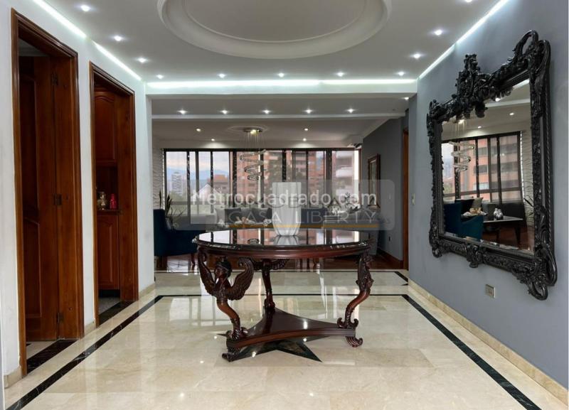 Elegant 4BR Apartment with Private Elevator in Loma De Los Parra - 4