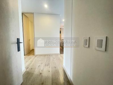 Apartamento en venta en Altos Del Poblado, Medellín · foto 2 de 20