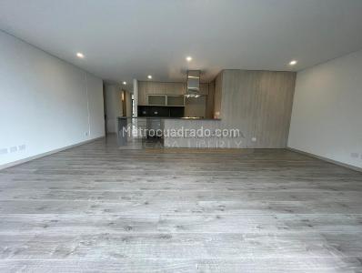 Apartamento en venta en Altos Del Poblado, Medellín · foto 5 de 20