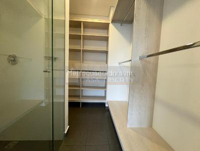 Apartamento en venta en Altos Del Poblado, Medellín · foto 14 de 20