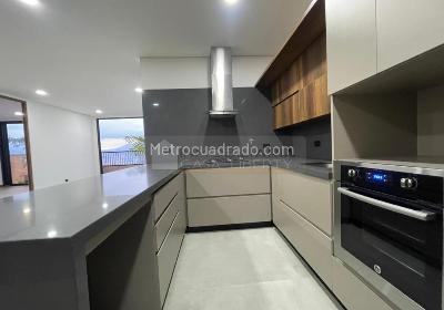 Apartamento de 3 alcobas en venta en Las Palmas, Medellín, 133 m² · foto 7 de 20