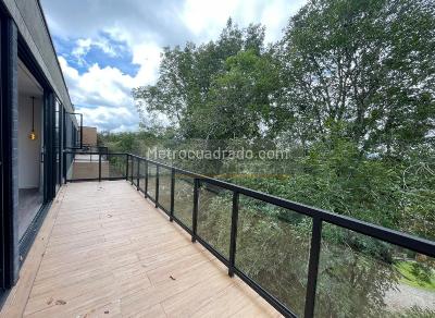 Apartamento de 2 alcobas en venta en Las Palmas, Medellín, 199 m² · foto 7 de 20