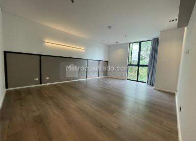 Apartamento de 2 alcobas en venta en Las Palmas, Medellín, 199 m² · foto 8 de 20