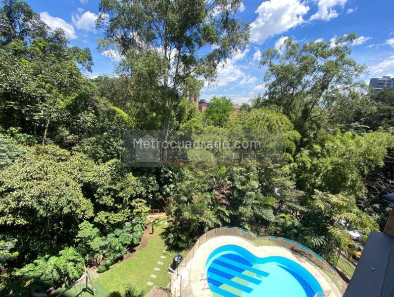 Furnished 4BR Apartment with 3 Baths in Los Balsos