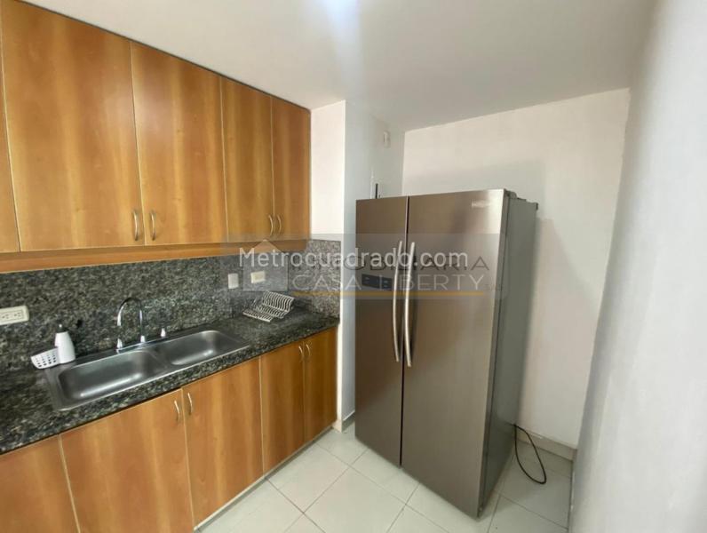Furnished 4BR Apartment with 3 Baths in Los Balsos - 6