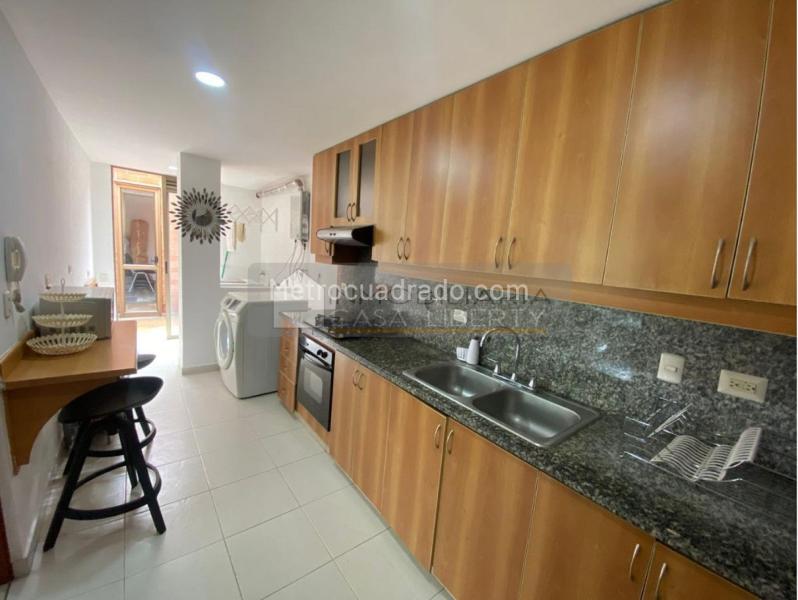 Furnished 4BR Apartment with 3 Baths in Los Balsos - 7