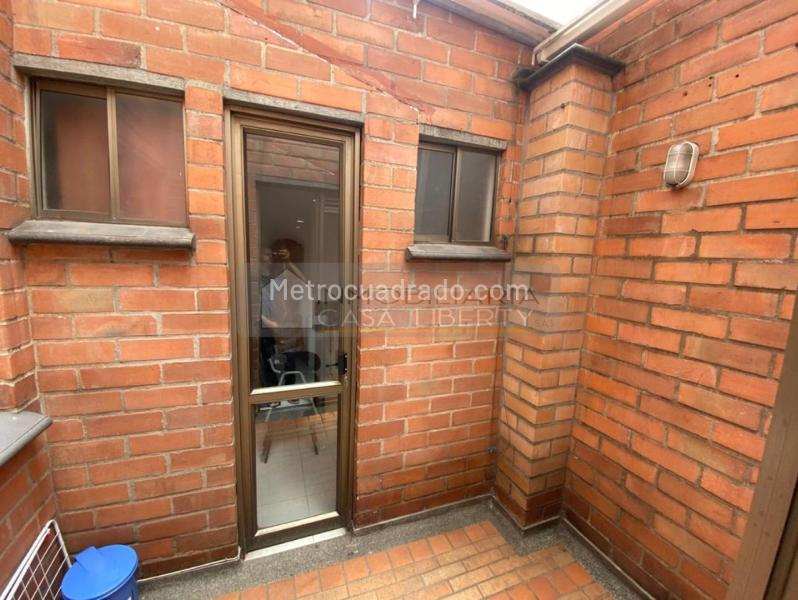 Furnished 4BR Apartment with 3 Baths in Los Balsos - 9