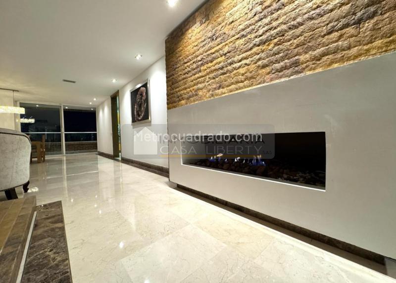 Penthouse de Lujo de 5 Alcobas en Laureles - 3