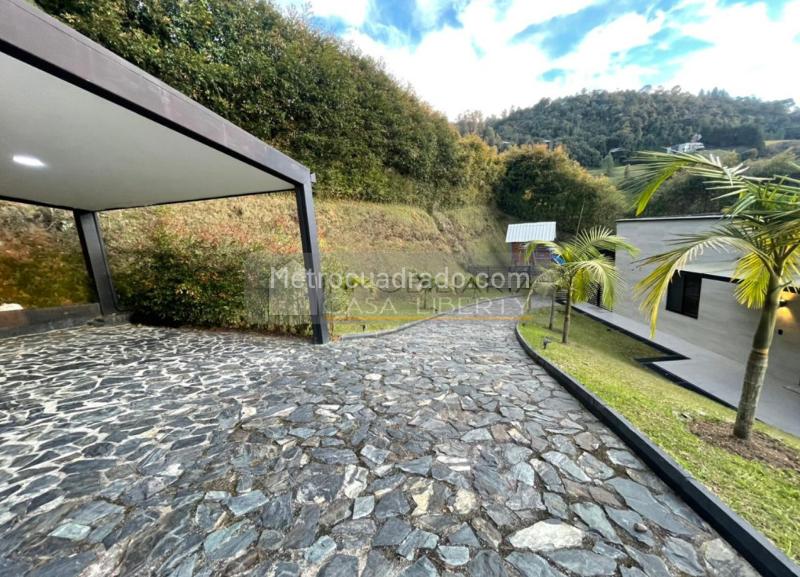 Casa en Venta, Las Palmas, Medellín - Widok 3