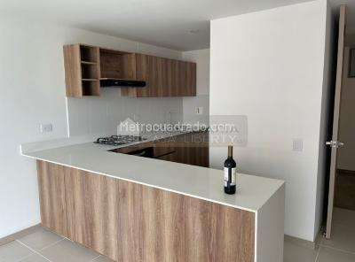 Apartamento de 2 alcobas en venta en El Poblado, Medellín, 85 m² · foto 2 de 15