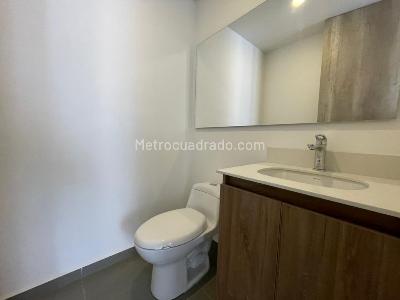 Apartamento de 2 alcobas en venta en El Poblado, Medellín, 85 m² · foto 7 de 15