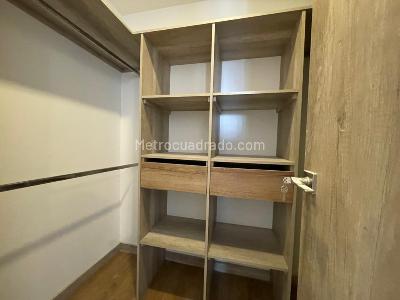 Apartamento de 2 alcobas en venta en El Poblado, Medellín, 85 m² · foto 10 de 15