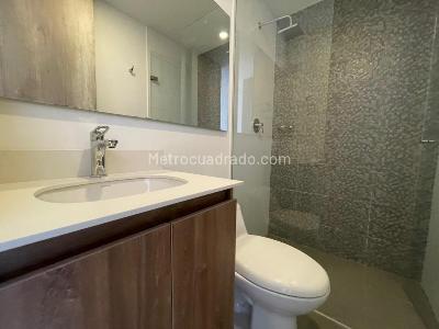 Apartamento de 2 alcobas en venta en El Poblado, Medellín, 85 m² · foto 11 de 15