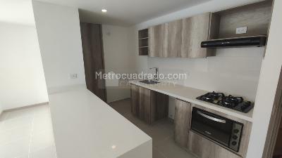Apartamento de 3 alcobas en arriendo en El Poblado, Medellín, 122 m² · foto 3 de 20