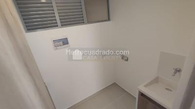 Apartamento de 3 alcobas en arriendo en El Poblado, Medellín, 122 m² · foto 4 de 20