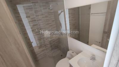 Apartamento de 3 alcobas en arriendo en El Poblado, Medellín, 122 m² · foto 5 de 20