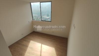 Apartamento de 3 alcobas en arriendo en El Poblado, Medellín, 122 m² · foto 9 de 20