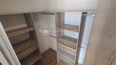 Apartamento de 3 alcobas en arriendo en El Poblado, Medellín, 122 m² · foto 12 de 20