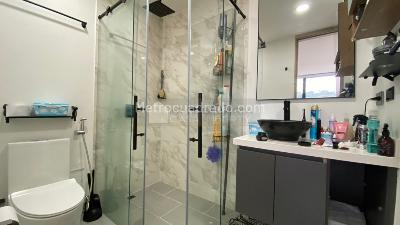 Apartamento de 2 alcobas en arriendo en Conquistadores, Medellín, 220 m² · foto 12 de 19