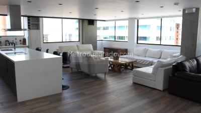 Apartamento de 4 alcobas en arriendo en El Poblado, Medellín, 126 m² · foto 3 de 20