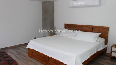 Apartamento de 4 alcobas en arriendo en El Poblado, Medellín, 126 m² · foto 12 de 20
