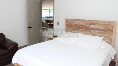 Apartamento de 4 alcobas en arriendo en El Poblado, Medellín, 126 m² · foto 19 de 20