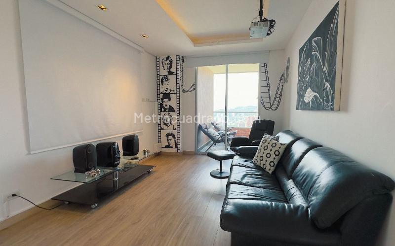 Luxury 3BR Apartment with Private Terrace in El Poblado - 3