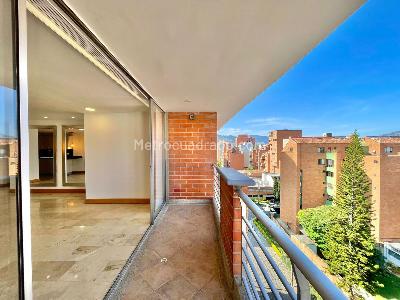 Apartamento de 3 alcobas en arriendo en Laureles, Medellín, 115 m² · foto 2 de 18