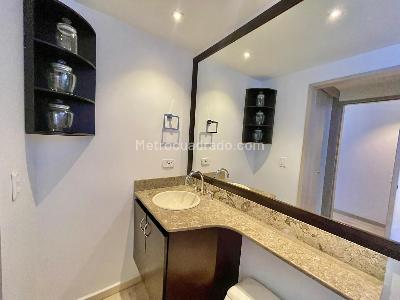 Apartamento de 3 alcobas en arriendo en Poblado Alto, Medellín, 245 m² · foto 19 de 20