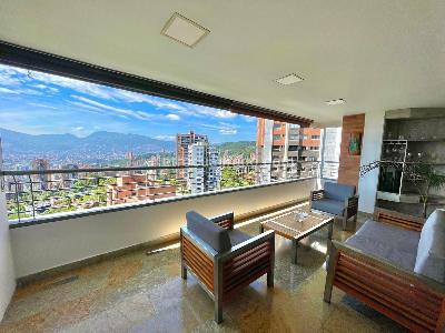 Apartamento de 3 alcobas en arriendo en Poblado Alto, Medellín, 245 m² · foto 2 de 20