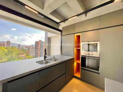 Apartamento de 3 alcobas en venta en El Tesoro, Medellín, 230 m² · foto 6 de 17