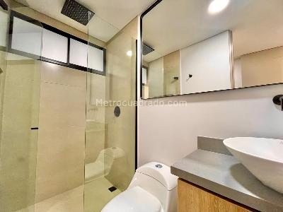 Apartamento de 3 alcobas en venta en El Tesoro, Medellín, 230 m² · foto 11 de 17