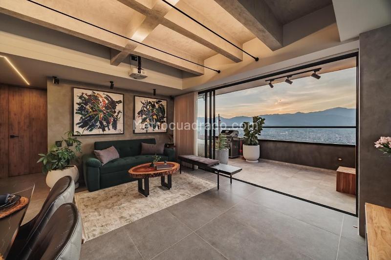 Apartamento de Lujo de 3 Alcobas con Vistas Panorámicas en El Poblado - 4