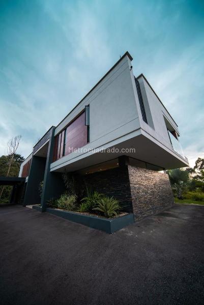 Exclusive 5BR House with Private Pool in La Calera - 2