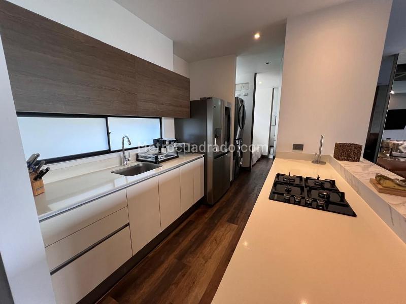 Apartamento Exclusivo de 3 Alcobas con Terraza en San Lucas - 8