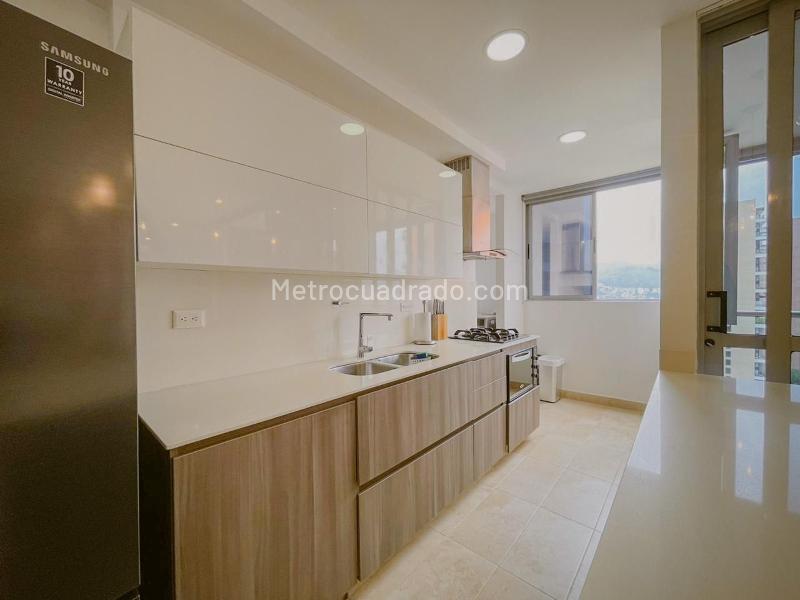 Luxury 3BR Apartment in Exclusive Medellín Area - 8