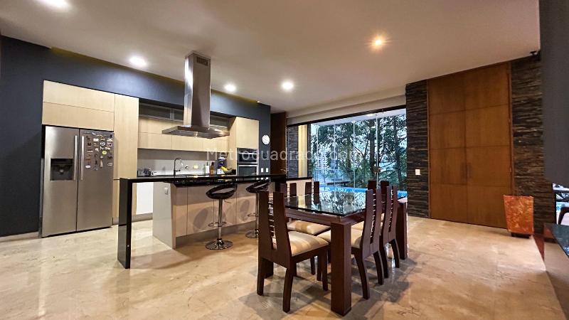 Modern 4BR Country House Near City in Altos del Poblado - 7