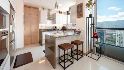 Apartamento de 4 alcobas en venta en Loma De Los Parra, Medellín, 157 m² · foto 7 de 20