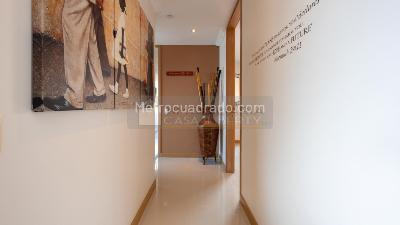 Apartamento de 4 alcobas en venta en Loma De Los Parra, Medellín, 157 m² · foto 13 de 20