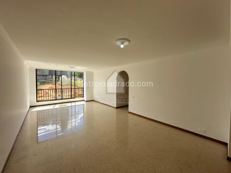4BR Apartment in El Poblado (120 m²)