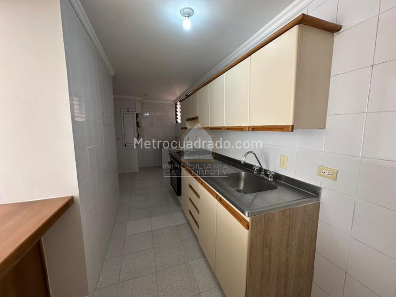 4BR Apartment in El Poblado (120 m²) - 2