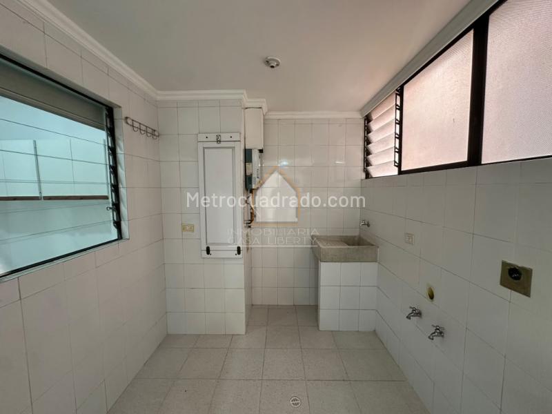 4BR Apartment in El Poblado (120 m²) - 3