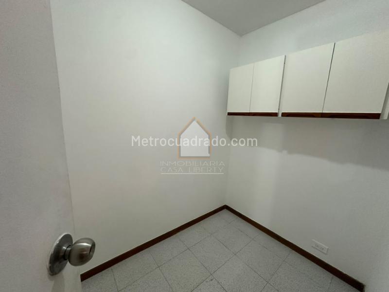 4BR Apartment in El Poblado (120 m²) - 4
