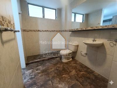 Apartamento de 3 alcobas en arriendo en La Candelaria, Medellín, 280 m² · foto 17 de 18